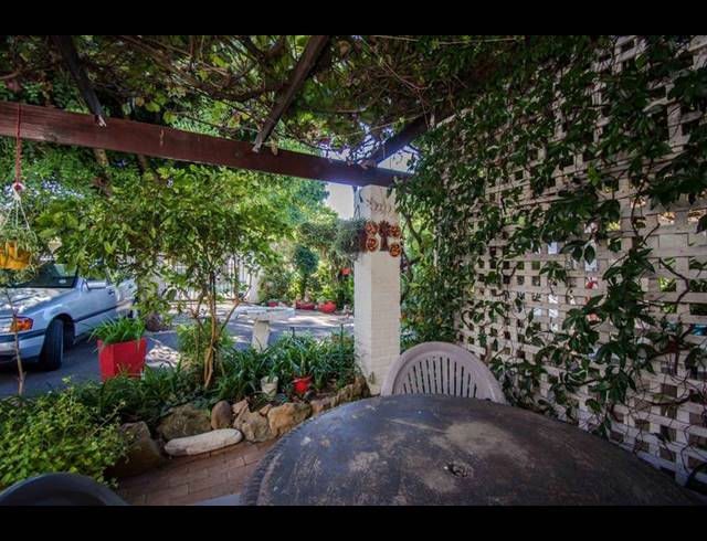 1 BEDROOM PROPERTY TO RENT IN BRIZA